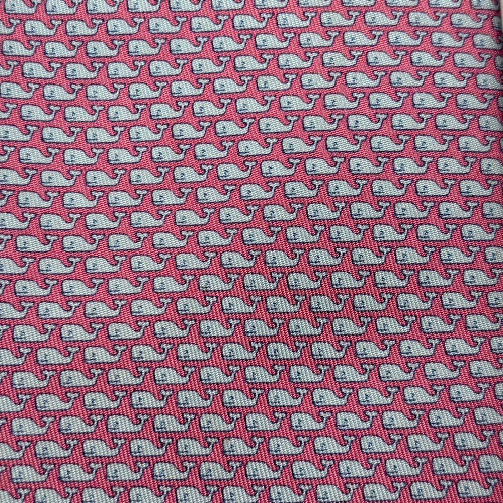 Vineyard Vines Pink Whale Logo 100% Silk Necktie Hand Made USA Preppy Tie - Picture 4 of 7